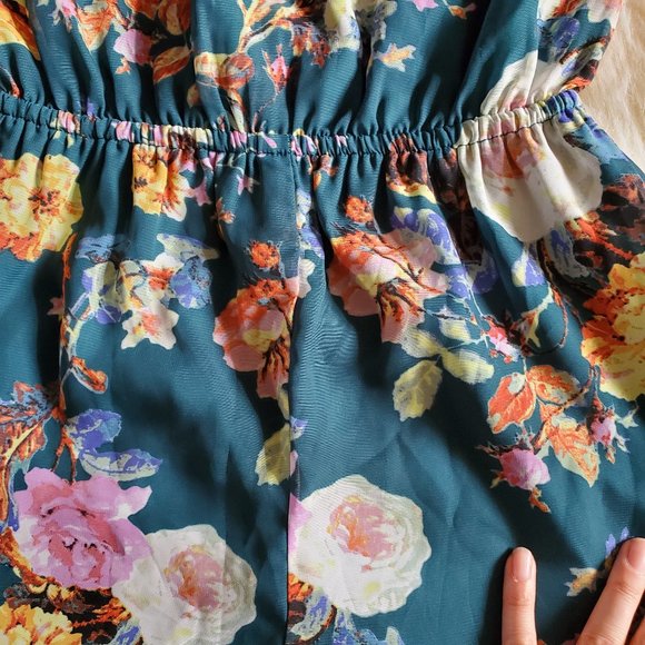 Show Me Your MuMu Red Rocks Bell Sleeve Romper XS - Picture 8 of 16